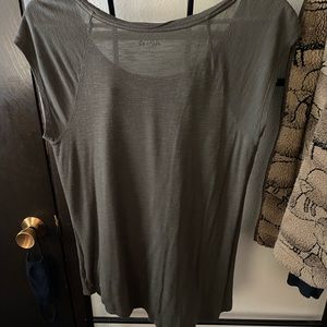 APT 9 Size Large Green Top